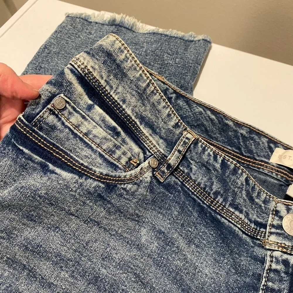 Established 1946 Denim Women's Blue Jeans with Pearl Embellishments